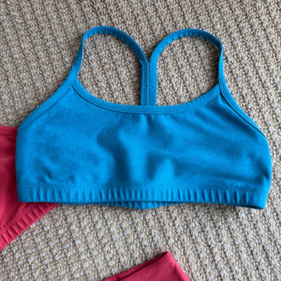 BEYOND YOGA Leggings + 2 Sports Bras | 2-for-1! - Picture 7 of 13